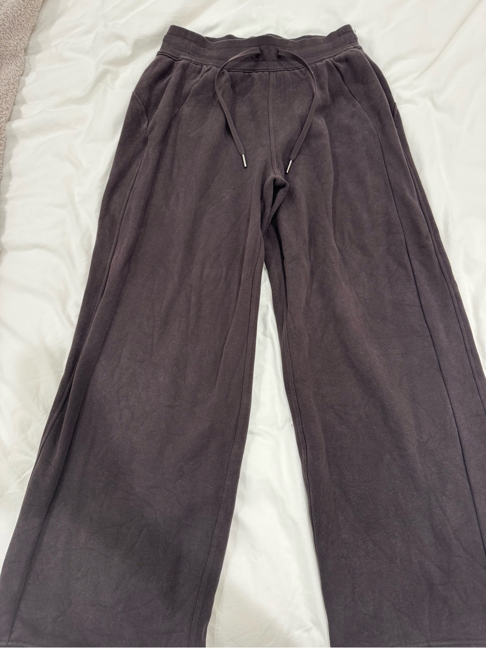 Lululemon Athletica Wide-Leg Sweatpants in “Sequoia”